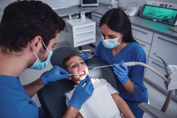 Dentiste et bien-être bucco-dentaire : tout sur l'extraction des dents de sagesse