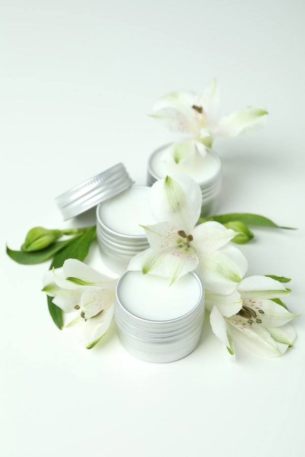 Baume à lèvres réparateur : soignez efficacement les lèvres abîmées